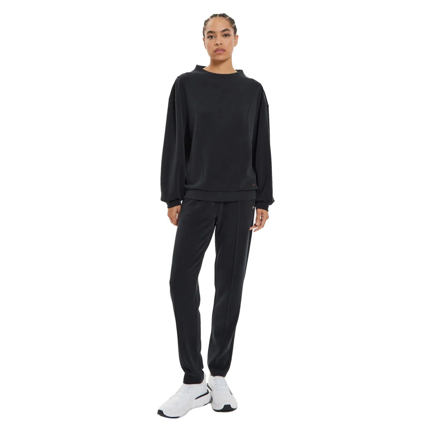 EMPORIO ARMANI 7 EA7 TRAIN CORE RELAX W T-SUIT - Image 2