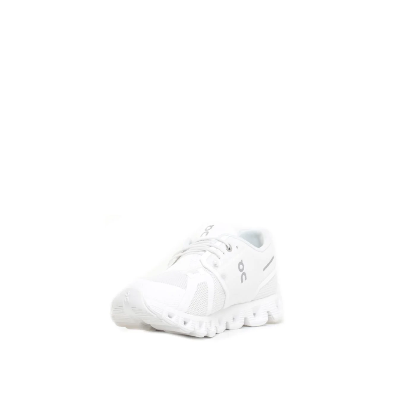 ON CLOUD 5 - Image 3