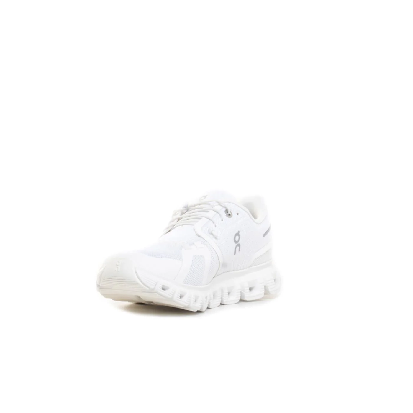ON CLOUD 6 - Image 3