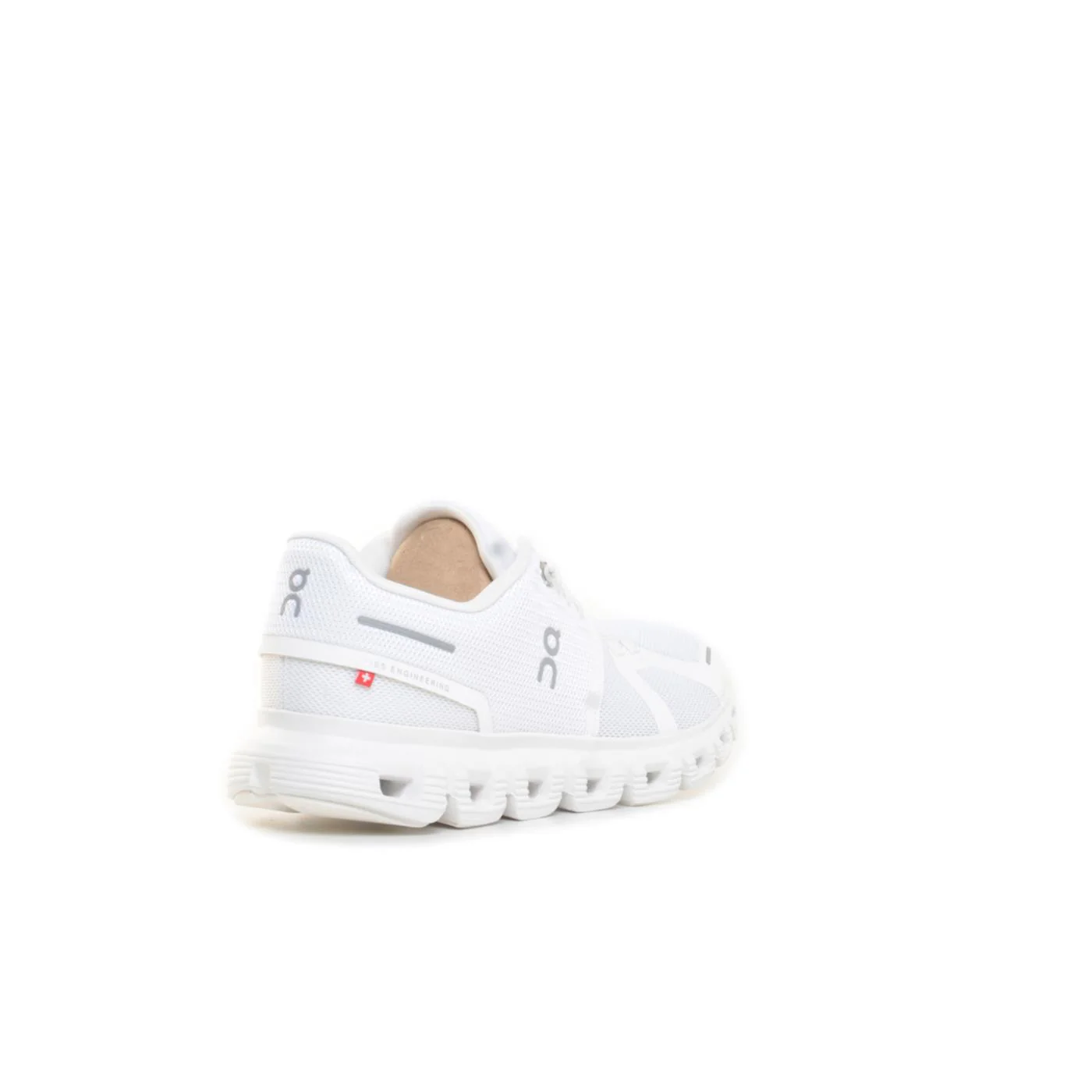 ON CLOUD 6 - Image 4