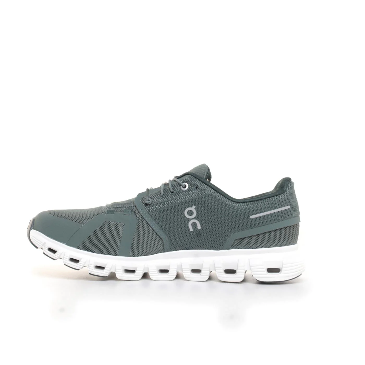 ON CLOUD 6 - Image 2